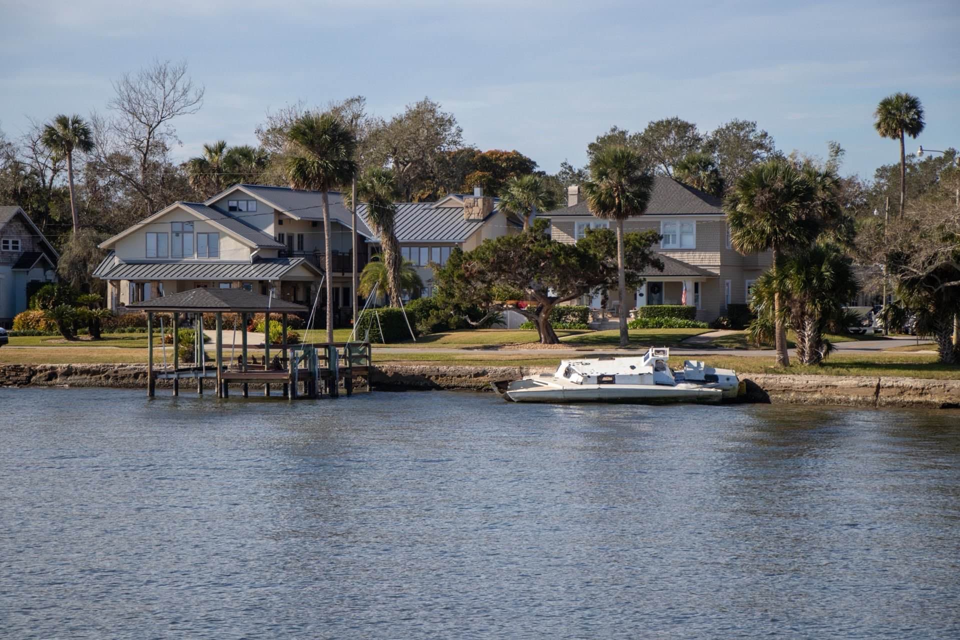Welcoming residential community in New Smyrna Beach, Florida — Waterfront Property Buyer Guide