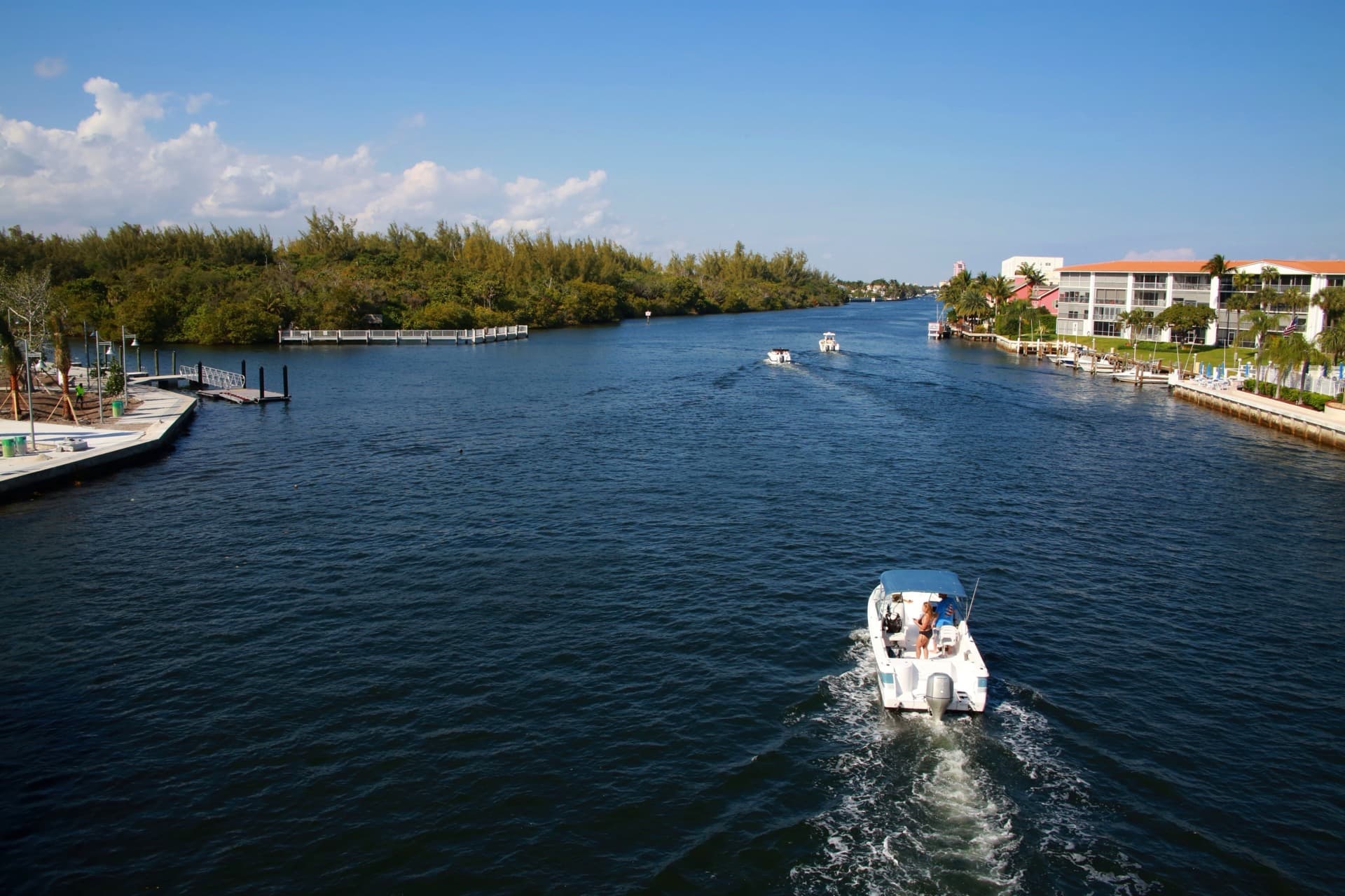 Aerial view of boats on the Florida Intracoastal Waterway
