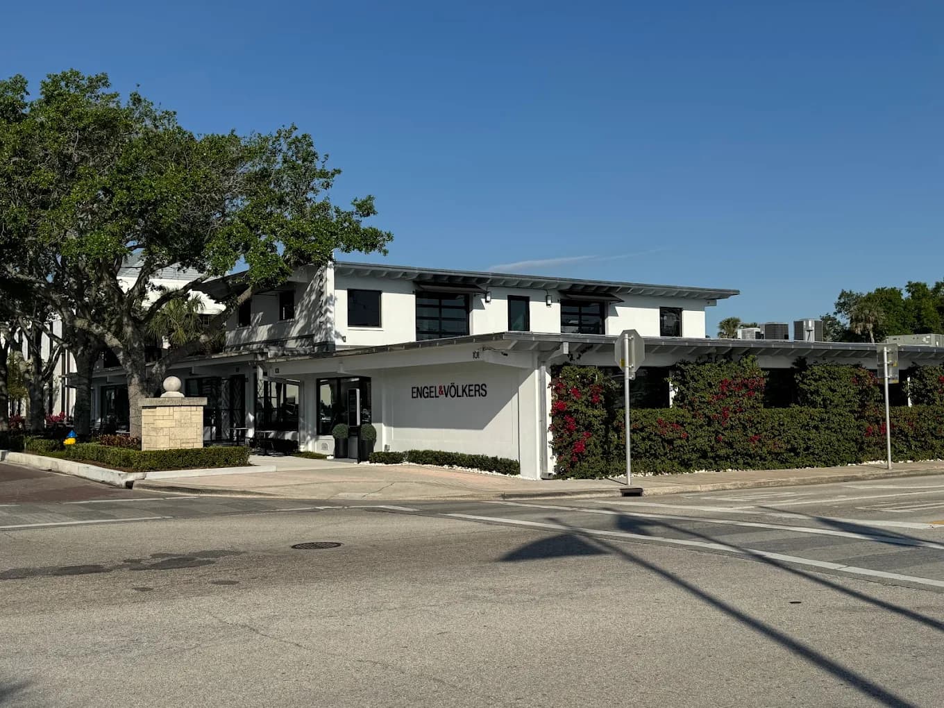 Engel & Völkers New Smyrna Beach office exterior